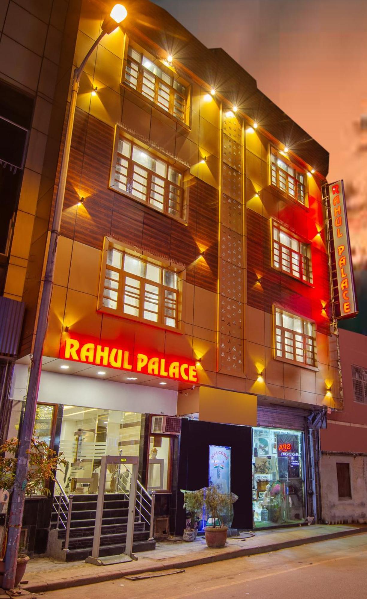 Rahul Palace By Golden Tree Near Metro Station And Ajmal Khan Market New Delhi Exteriör bild